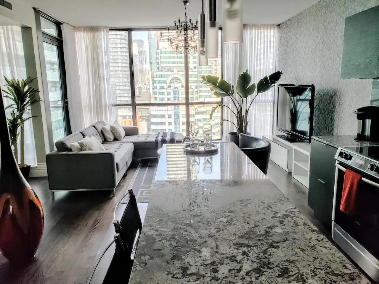 Toronto Executive Suite On King Street דירה