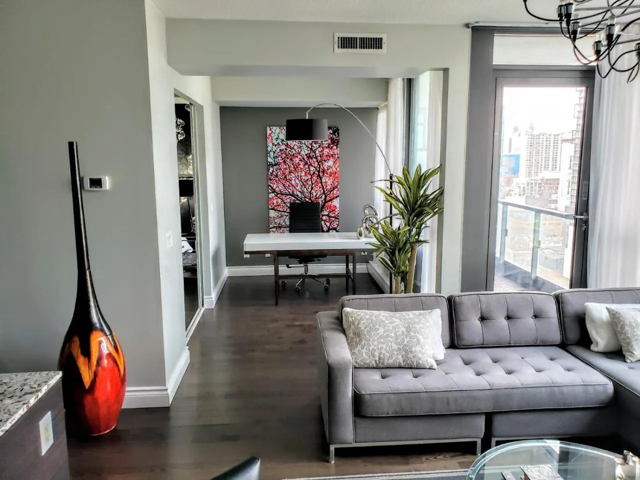 Toronto Executive Suite On King Street דירה